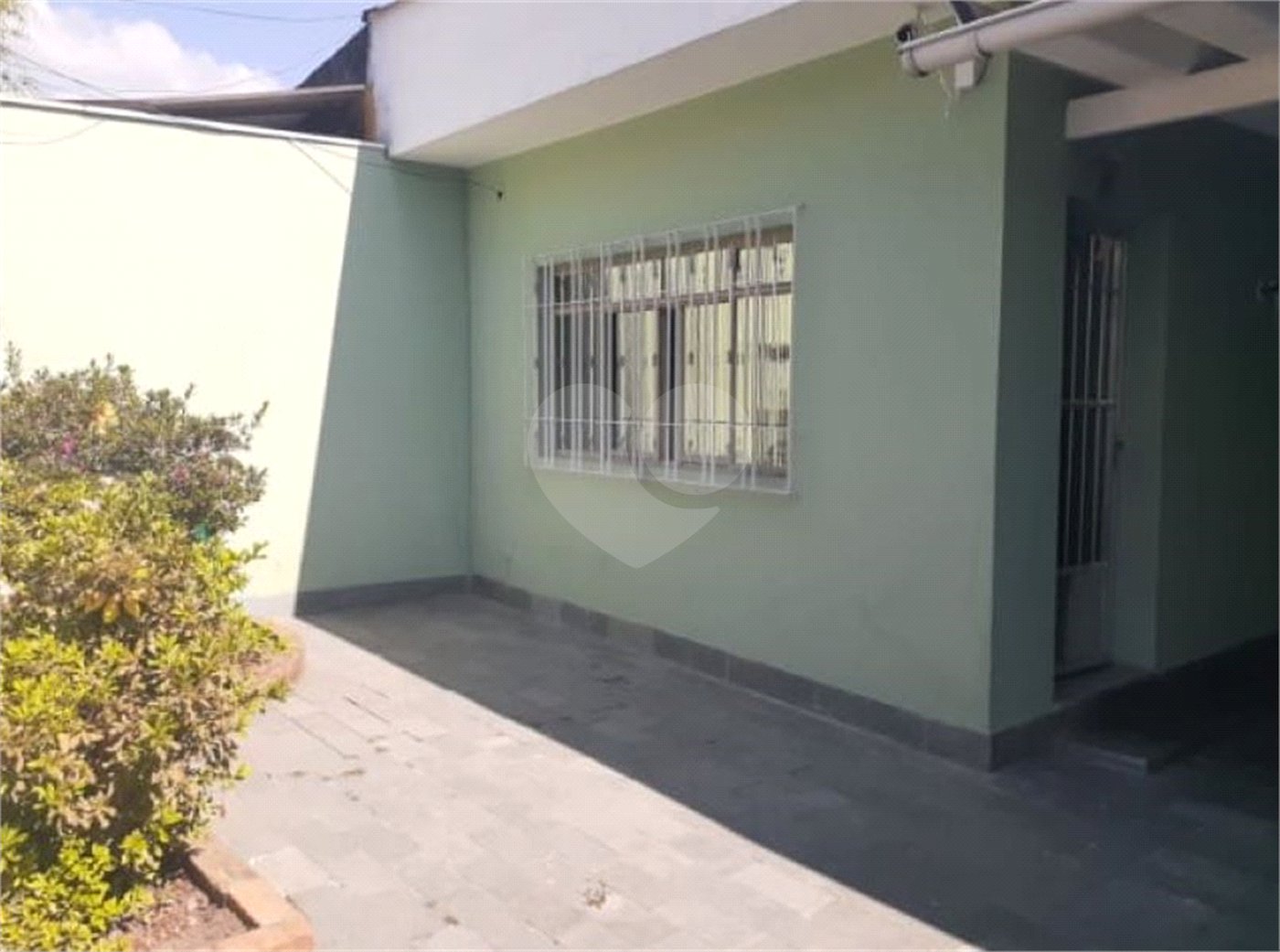 Sobrado à venda com 4 quartos em Vila Correa, Ferraz de Vasconcelos, SP