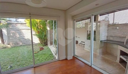 Casa à venda com 3 suítes no condomínio Solares Vila Europa, São Paulo - SP