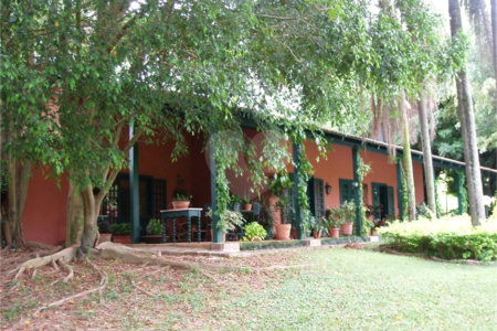 Fazenda à venda com 6 quartos, sendo 3 suítes, em Caldeira, Indaiatuba, SP