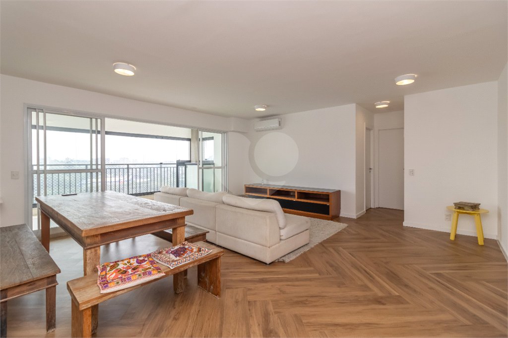 Apartamento à venda com 2 suítes em Santo Amaro, São Paulo, SP