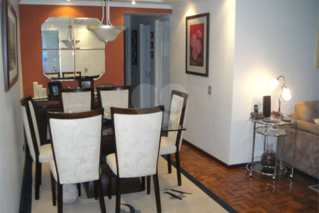 Apartamento à venda com 3 quartos, sendo 1 suíte, em Itaim Bibi, São Paulo, SP