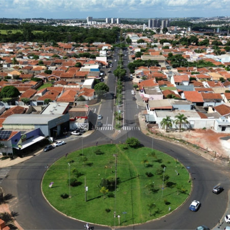 Casa à venda com 3 quartos, sendo 1 suíte, em Parque Residencial Vale do Sol, Araraquara, SP