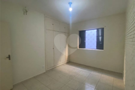 Casa à venda com 3 quartos, sendo 1 suíte, no Centro, Araraquara, SP