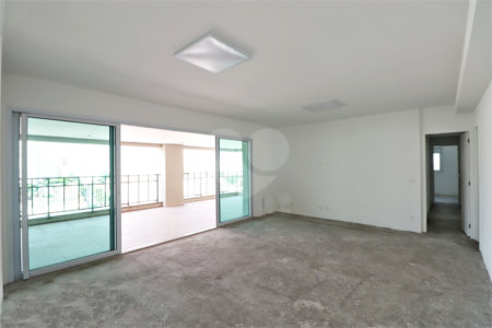 Apartamento à venda com 4 quartos, sendo 2 suítes, em Santa Teresinha, São Paulo, SP