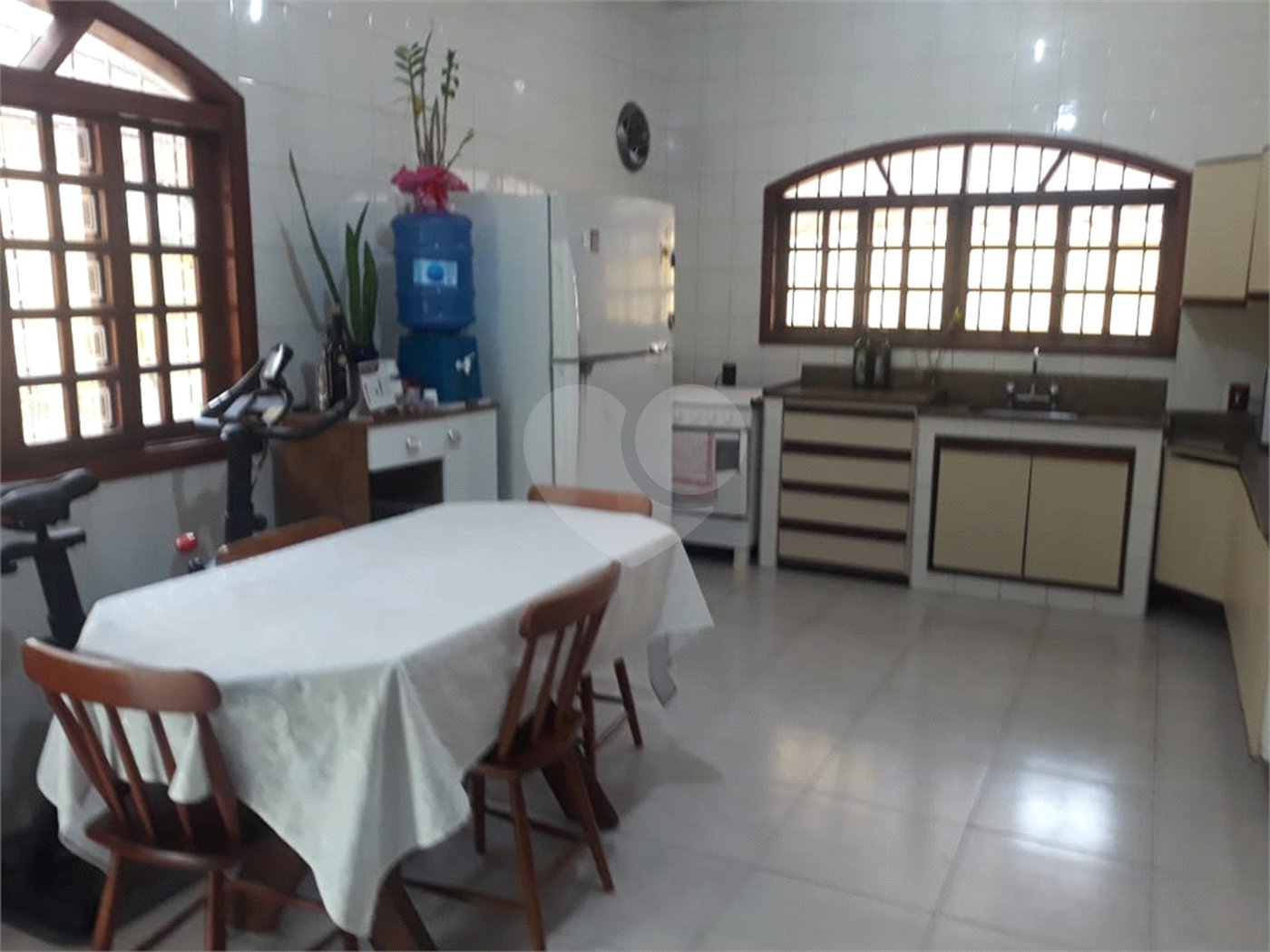 Sobrado à venda com 3 quartos, sendo 1 suíte, em Jardim Flórida, São Roque, SP
