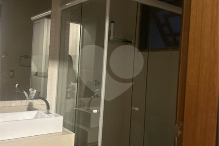 Sobrado à venda com 3 quartos, sendo 1 suíte,  em Vila Romanópolis, Ferraz de Vasconcelos, SP