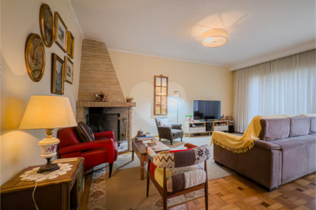 Casa à venda com 3 quartos, sendo 2 suítes,  em Jardim da Saúde, São Paulo, SP