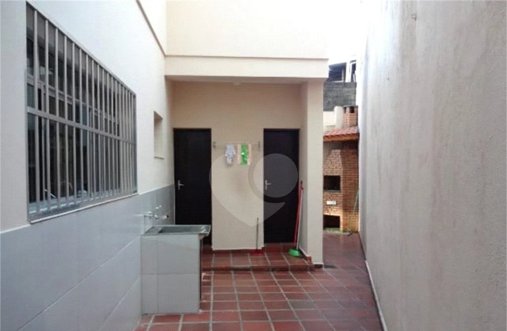 Sobrado à venda com 3 quartos, sendo 1 suíte, em Jardim São Luís, São Paulo, SP