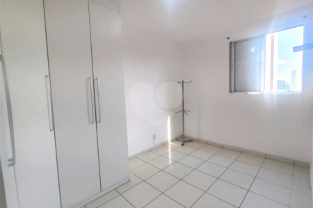 Apartamento à venda com 2 quartos em Sítio Pinheirinho, São Paulo, SP