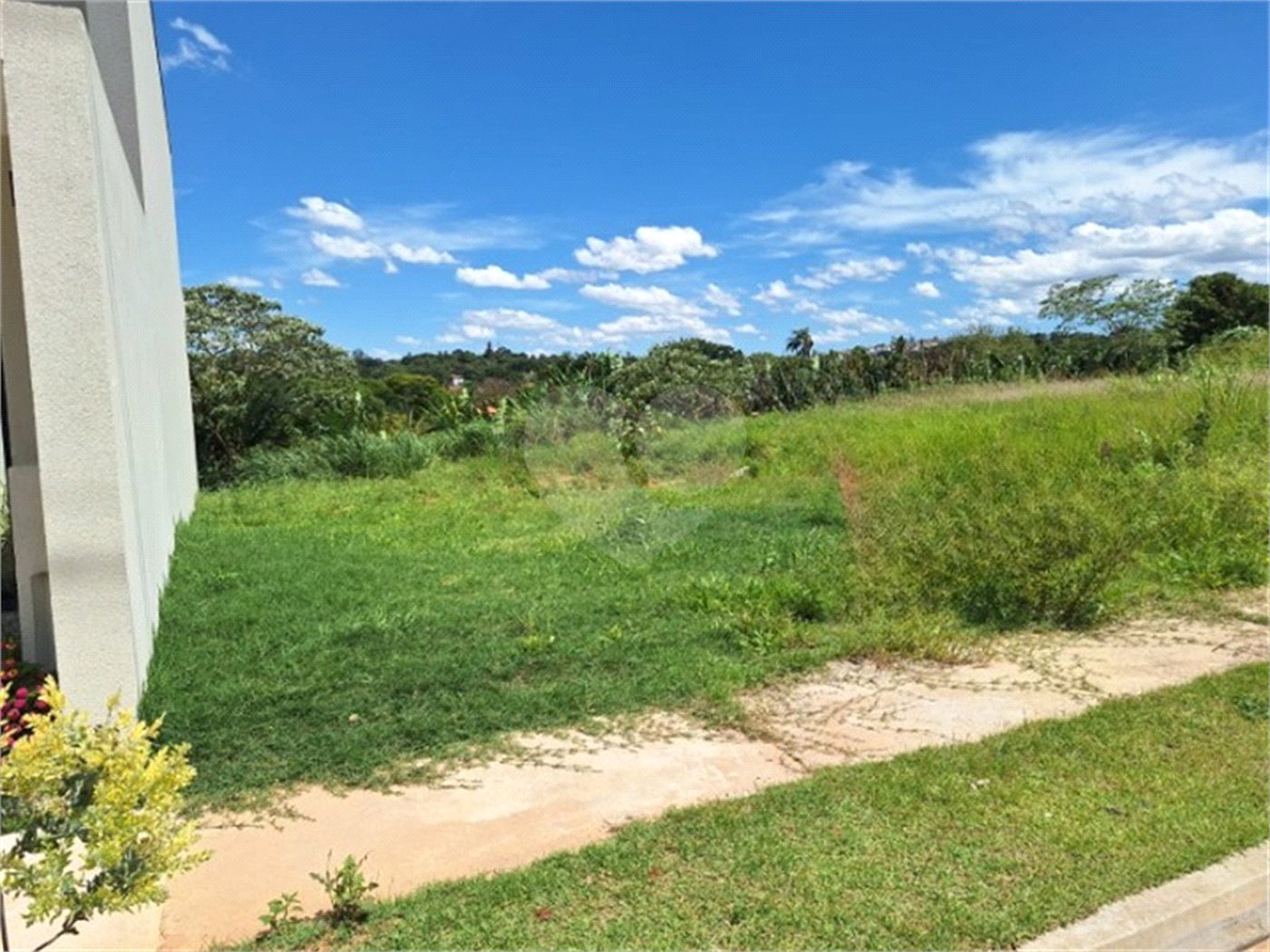 Terreno à venda com 1 suíte em Pinheirinho, Vinhedo, SP