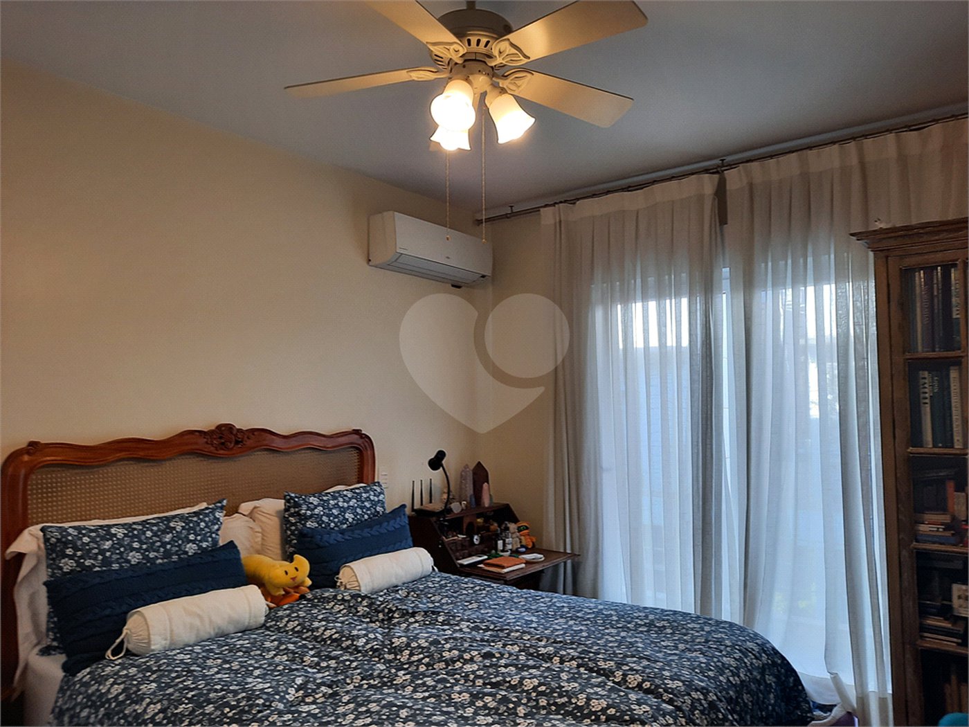 Casa à venda com 4 suítes no condomínio Las Cumbres, São Paulo - SP