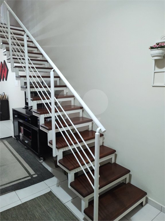 Sobrado à venda com 2 quartos, sendo 1 suíte,  em Jardim São Pedro, Mogi das Cruzes, SP