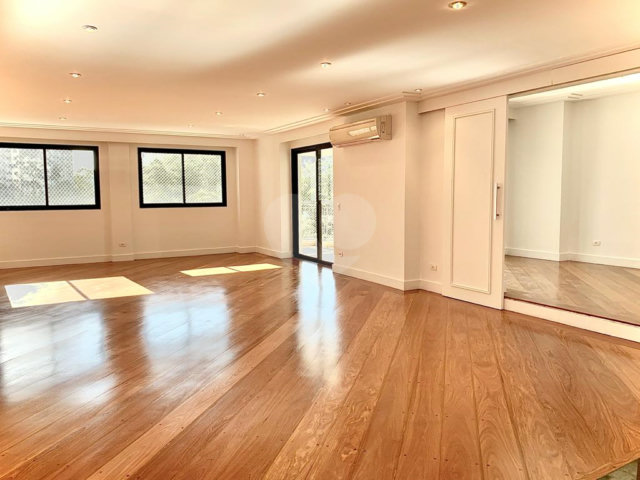 Apartamento à venda com 4 suítes em Jardim Marajoara, São Paulo, SP