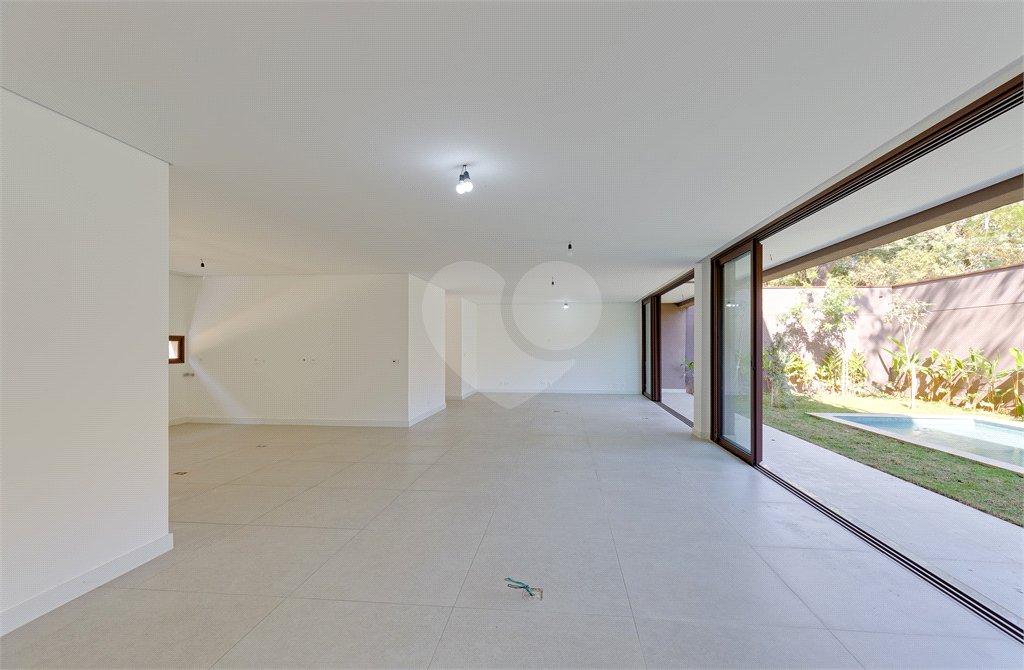 Casa à venda com 4 suítes no condomínio Casa Flora Badra, São Paulo - SP
