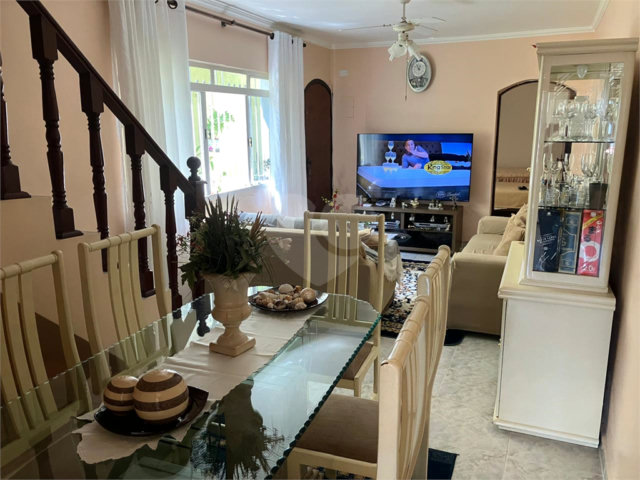 Casa à venda com 3 quartos em Jardim Peri, São Paulo, SP
