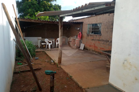 Casa térrea para venda, com 2 dormitórios.