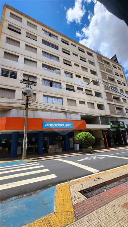 Apartamento à venda com 2 quartos, sendo 1 suíte, no Centro, Araraquara, SP
