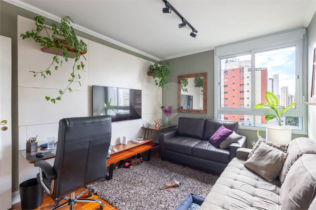 Apartamento à venda com 3 quartos, sendo 1 suíte, em Jardim Paulista, São Paulo, SP