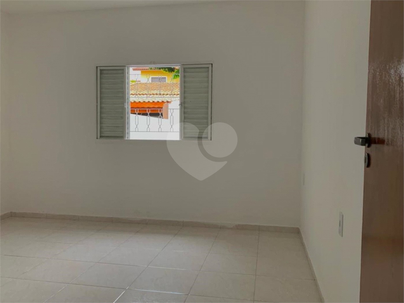 Sobrado à venda com 3 quartos, sendo 1 suíte, em Tremembé, São Paulo, SP