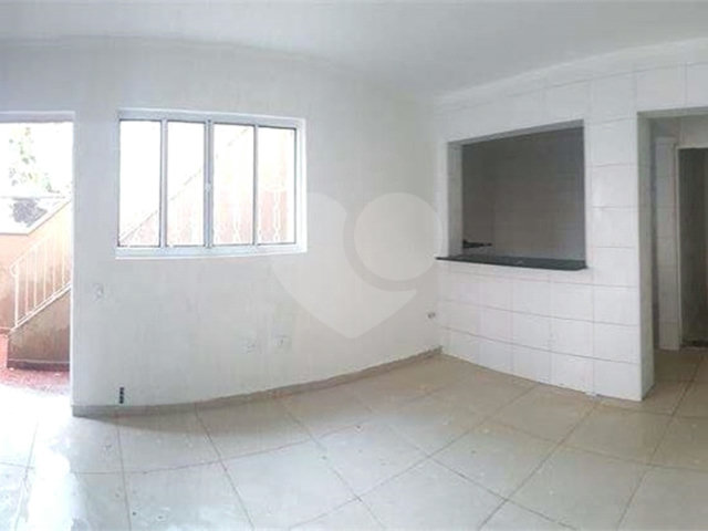 Sobrado à venda com 2 quartos em Vila Guilherme, São Paulo, SP