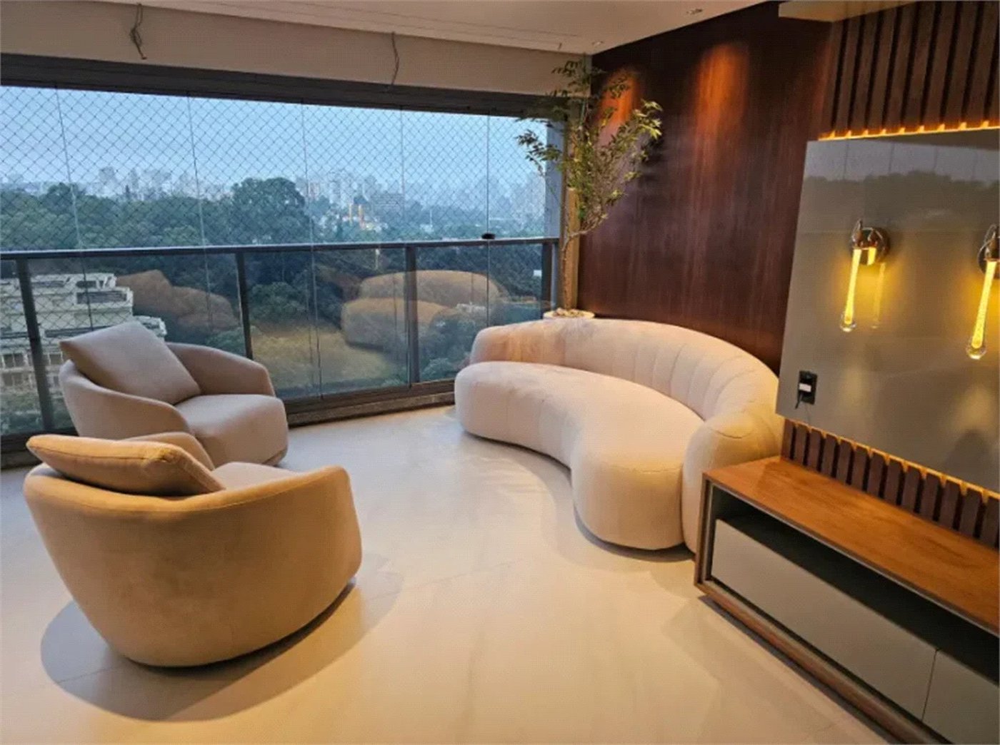 Apartamento à venda com 3 suítes em Jardim Morumbi, São Paulo, SP