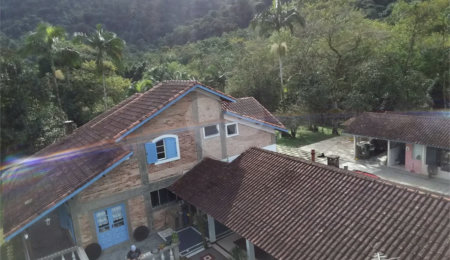 Sítio à venda com 6 quartos, sendo 3 suítes,  em Vila Peruíbe, Peruíbe, SP