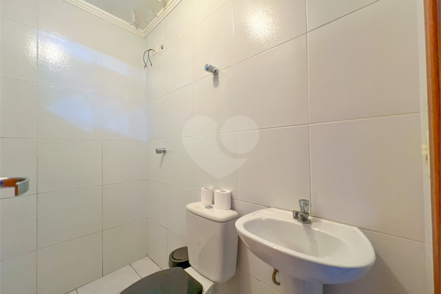 Sobrado à venda com 3 quartos, sendo 1 suíte,  em Tremembé, São Paulo, SP