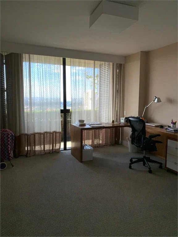 Apartamento à venda com 4 suítes em Vila Suzana, São Paulo, SP