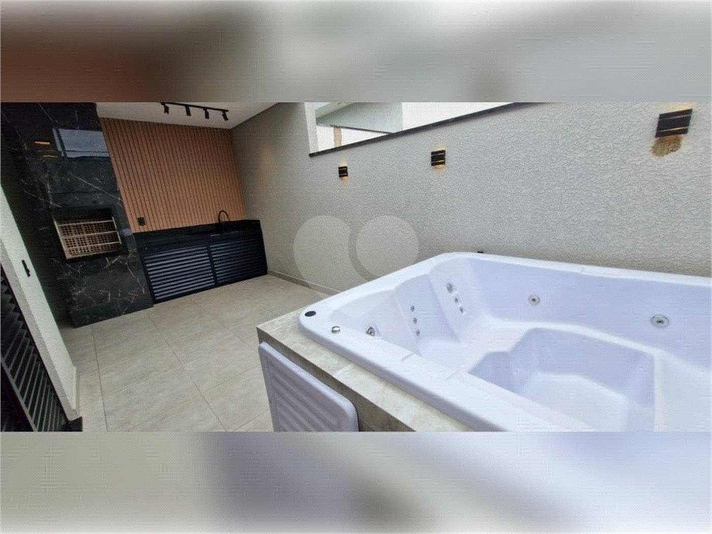 Casa à venda com 3 quartos, sendo 1 suíte, no condomínio Horto Florestal Villagio, Sorocaba - SP
