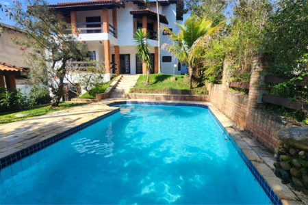 Casa à venda ou para alugar com 3 suítes no condomínio Villagio Capriccio, Louveira - SP