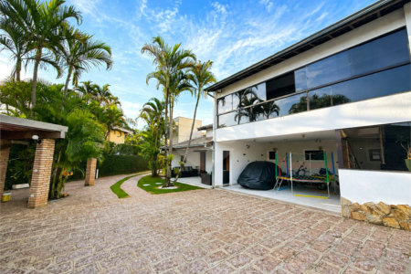 Casa à venda com 5 suítes no condomínio Parque Village Castelo, Itu - SP