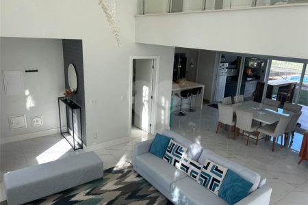 Casa à venda com 3 suítes no condomínio Terras de Lucas, Sorocaba - SP