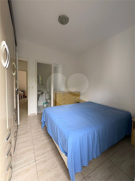 Casa à venda com 3 quartos, sendo 1 suíte, no condomínio New Village, Cotia - SP