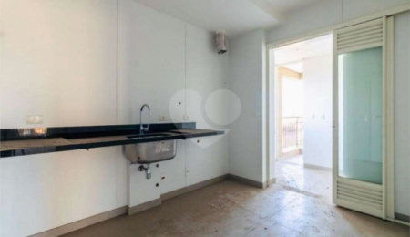 Apartamento à venda com 3 quartos, sendo 1 suíte, em Jardim da Saúde, São Paulo, SP