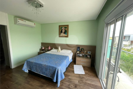 Casa à venda com 1 quarto, sendo 3 suítes, no condomínio Aruã Brisas I, Mogi das Cruzes - SP