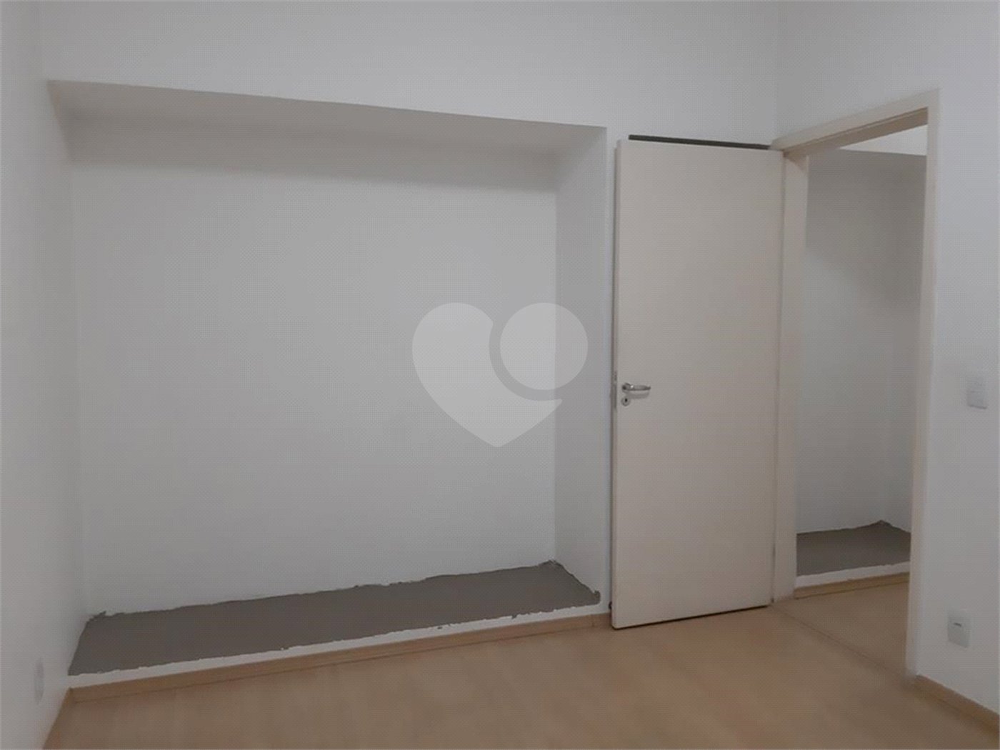 Apartamento à venda com 2 quartos em Cerqueira César, São Paulo, SP