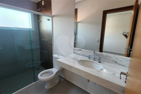 Casa à venda com 4 suítes no condomínio Santa Isabel I, Louveira - SP
