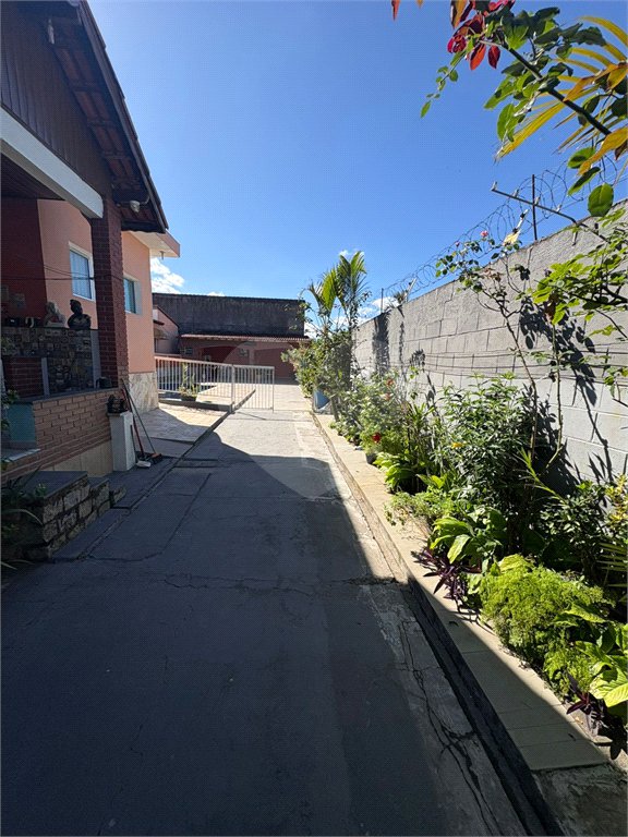 Casa Térrea à venda com 3 quartos em Vila Áurea, Poá, SP