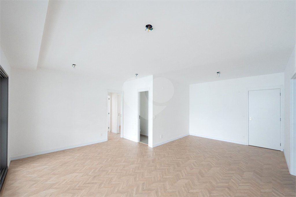 Apartamento à venda com 3 suítes em Vila Clementino, São Paulo, SP