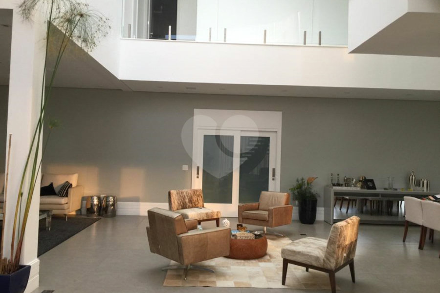 Casa à venda ou para alugar com 4 suítes no condomínio Suíça da Cantareira, Mairiporã - SP