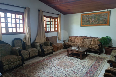 Sítio à venda com 6 quartos, sendo 5 suítes,  em Alto da Serra (mailasqui), São Roque, SP