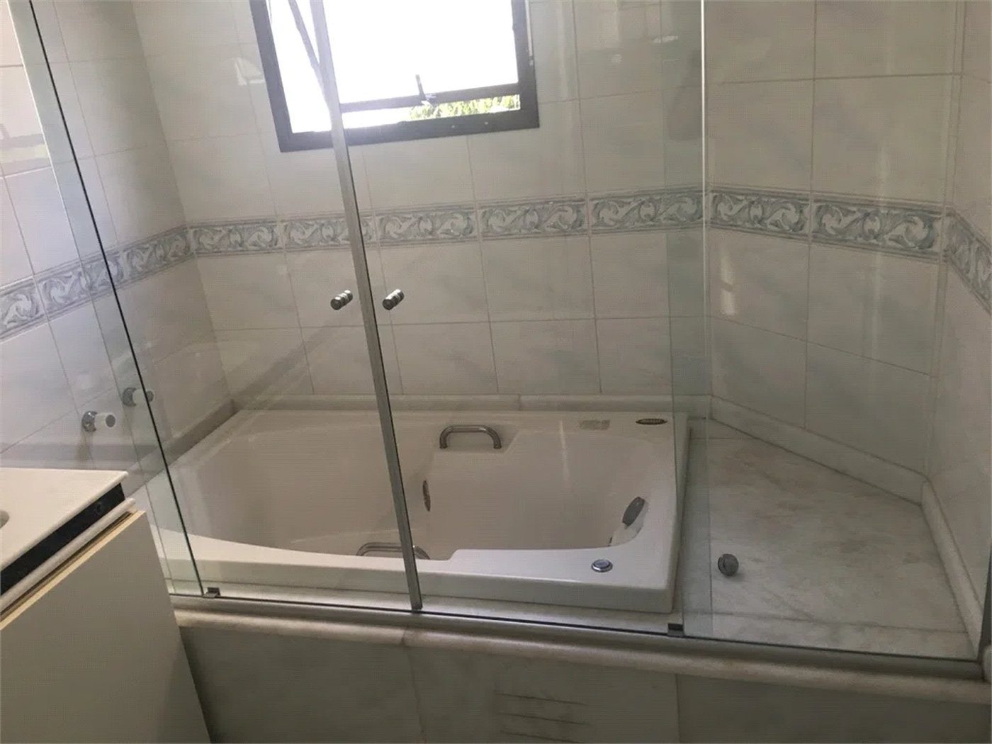 Apartamento à venda com 4 suítes em Vila Suzana, São Paulo, SP
