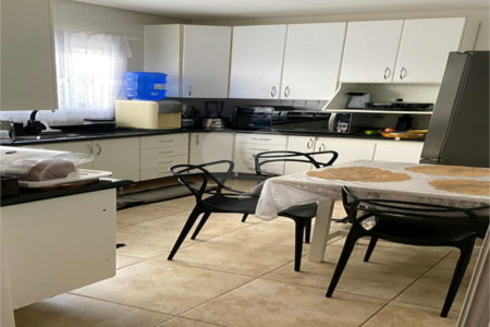 Casa à venda com 5 quartos, sendo 4 suítes,  no condomínio Terras de Santa Clara, Jacareí - SP