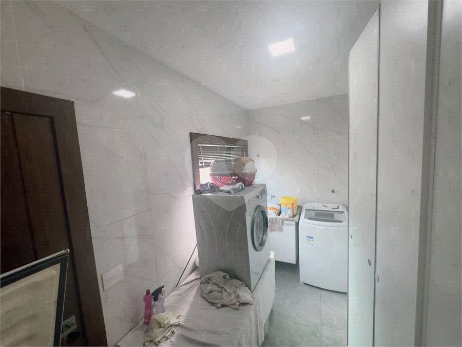 Casa em condomínio à venda com 4 quartos, sendo 2 suítes,  em Caravelas, Armação dos Búzios, RJ