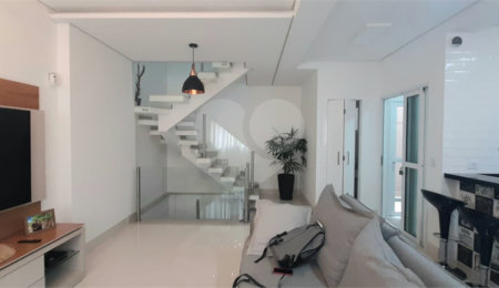 Casa à venda com 3 quartos, sendo 1 suíte,  no condomínio Residencial Gran Veiga, São Paulo - SP