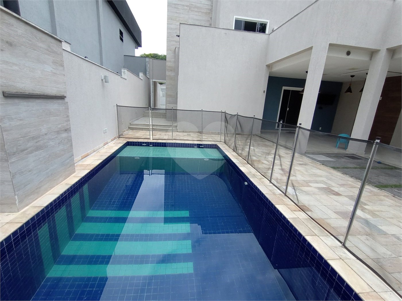 Casa à venda com 3 quartos, sendo 1 suíte, no condomínio Fazenda Cantagalo, Rio de Janeiro - RJ