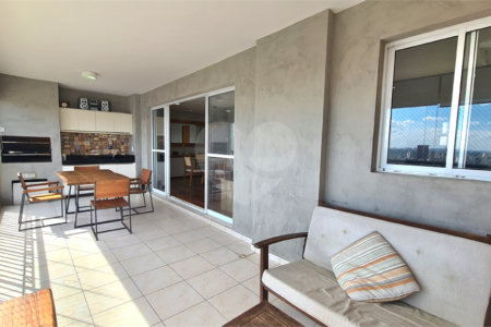 Apartamento à venda ou para alugar com 3 quartos, sendo 2 suítes, em Pinheiros, São Paulo, SP