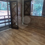 Casa à venda ou para alugar com 3 quartos, sendo 1 suíte, no condomínio Parque Suiça, Caieiras - SP