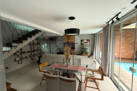 Casa à venda com 3 suítes em Taboão, São Roque, SP