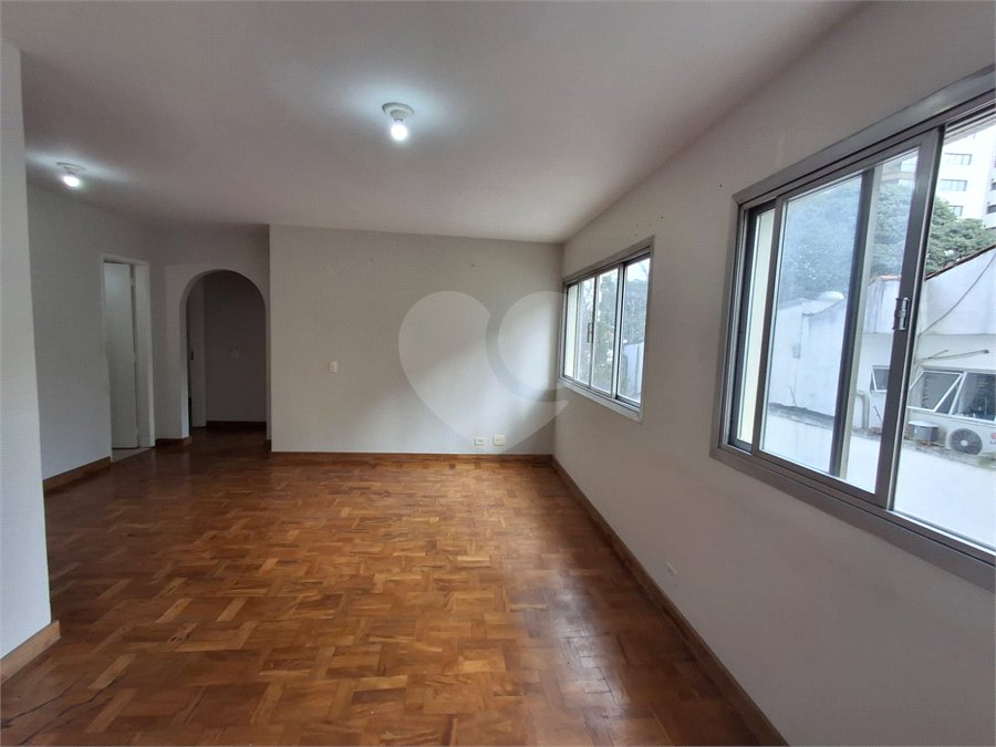 Apartamento à venda ou para alugar com 2 quartos, sendo 1 suíte,  em Indianópolis, São Paulo, SP